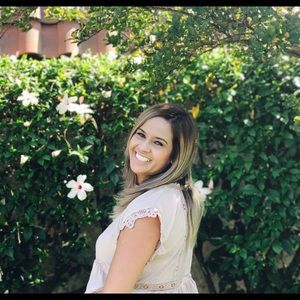 Meet your Posher, Maria isabel